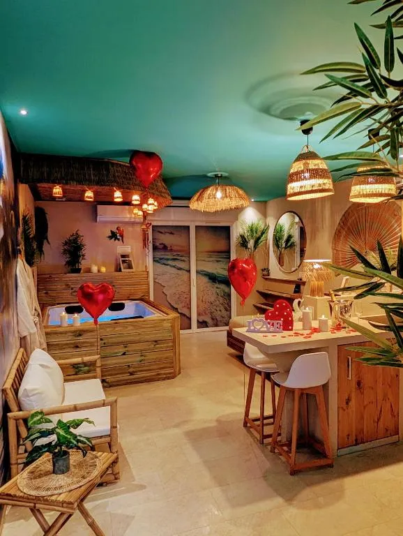Appart'Spa Aloha, gîte avec spa à Le Grau-du-Roi - photo 2 sur 12