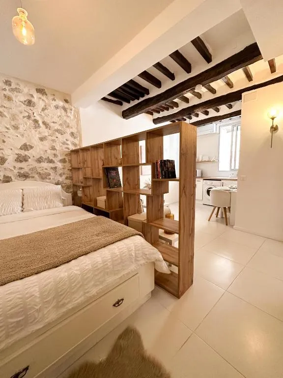 Appartement Balnéo du Safranier, gîte avec spa à Antibes - photo 2 sur 12