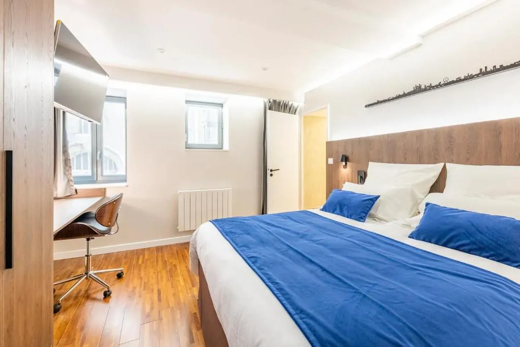 Appartement Balnéo du Vieux Lyon - Logement de 1600 avec patio (Lyon, Rhône)