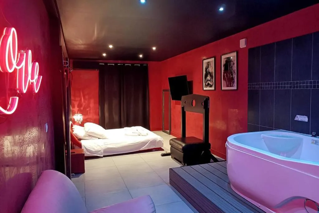 Appartement Balnéo et Sauna, gîte avec spa à Mauguio - photo 2 sur 12