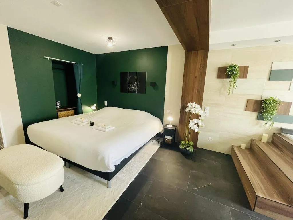 Appartement balnéo Jacquart, gîte avec spa à Reims - photo 2 sur 12