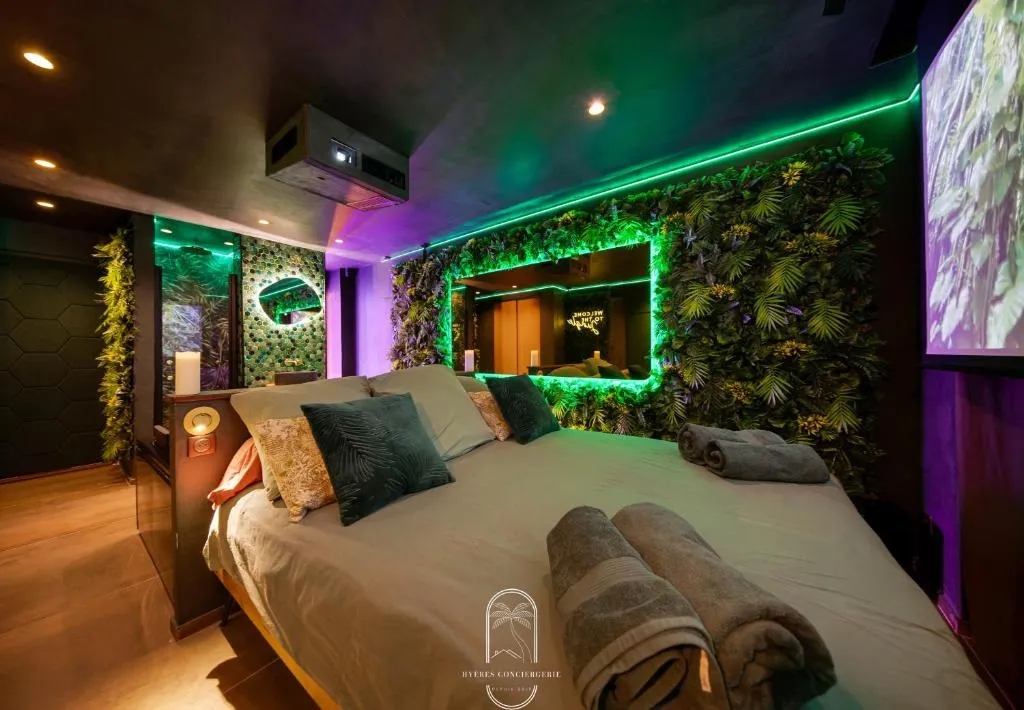 Appartement Balnéo Jungle, gîte avec spa à Hyères - photo 2 sur 12