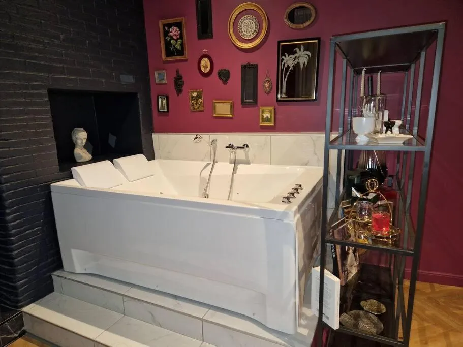 Appartement Balnéo près de la gare, gîte avec spa à Montauban - photo 3 sur 12