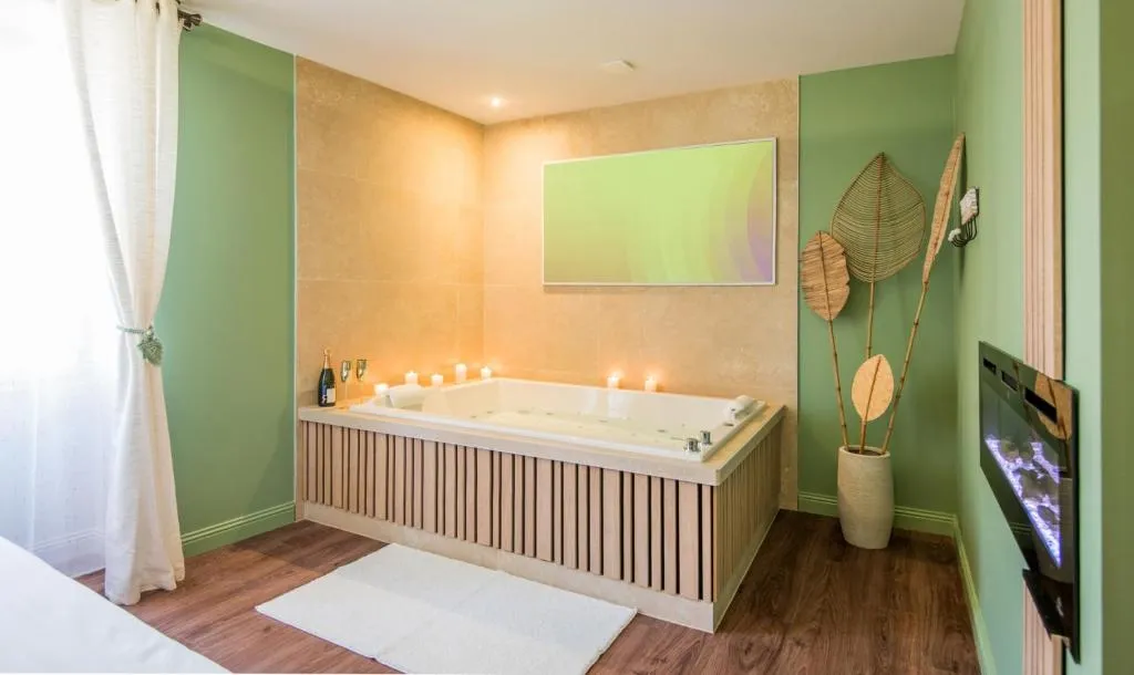 Appartement Bulles et clim, gîte avec spa à Les Cabannes - photo 3 sur 12