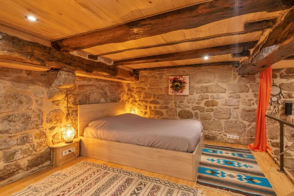 Appartement Cassiopée, gîte avec spa à Figeac - photo 2 sur 9
