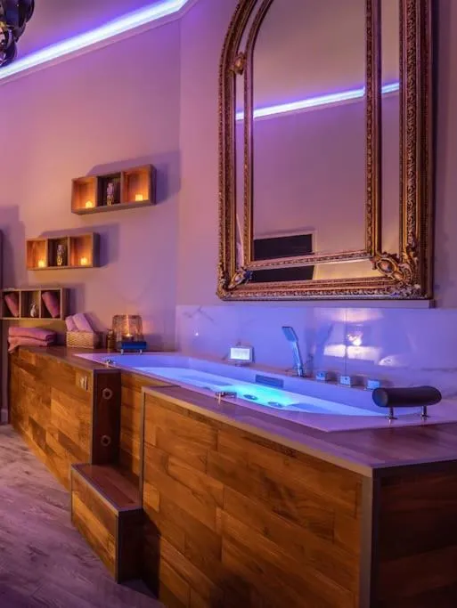 Appartement de Luxe Jacuzzi, gîte avec spa à Metz - photo 2 sur 10