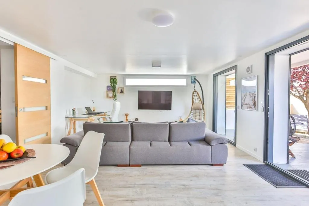Appartement Double Balnéo Cognac - Baignoire spa et entrée privée (Cognac, Charente)
