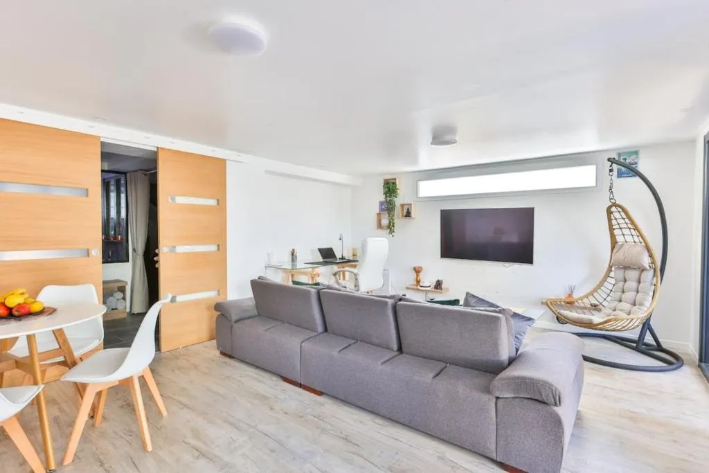 Appartement Double Balnéo Cognac, gîte avec spa à Cognac - photo 3 sur 12