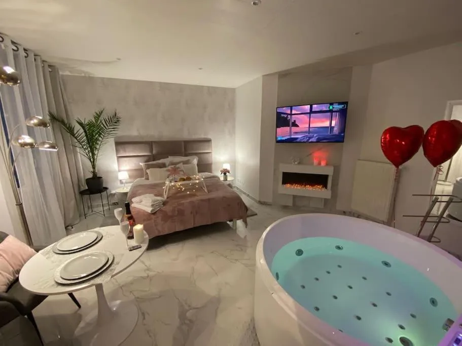 Appartement Esprit Spa Balcon, gîte avec spa à Mulhouse - photo 2 sur 10