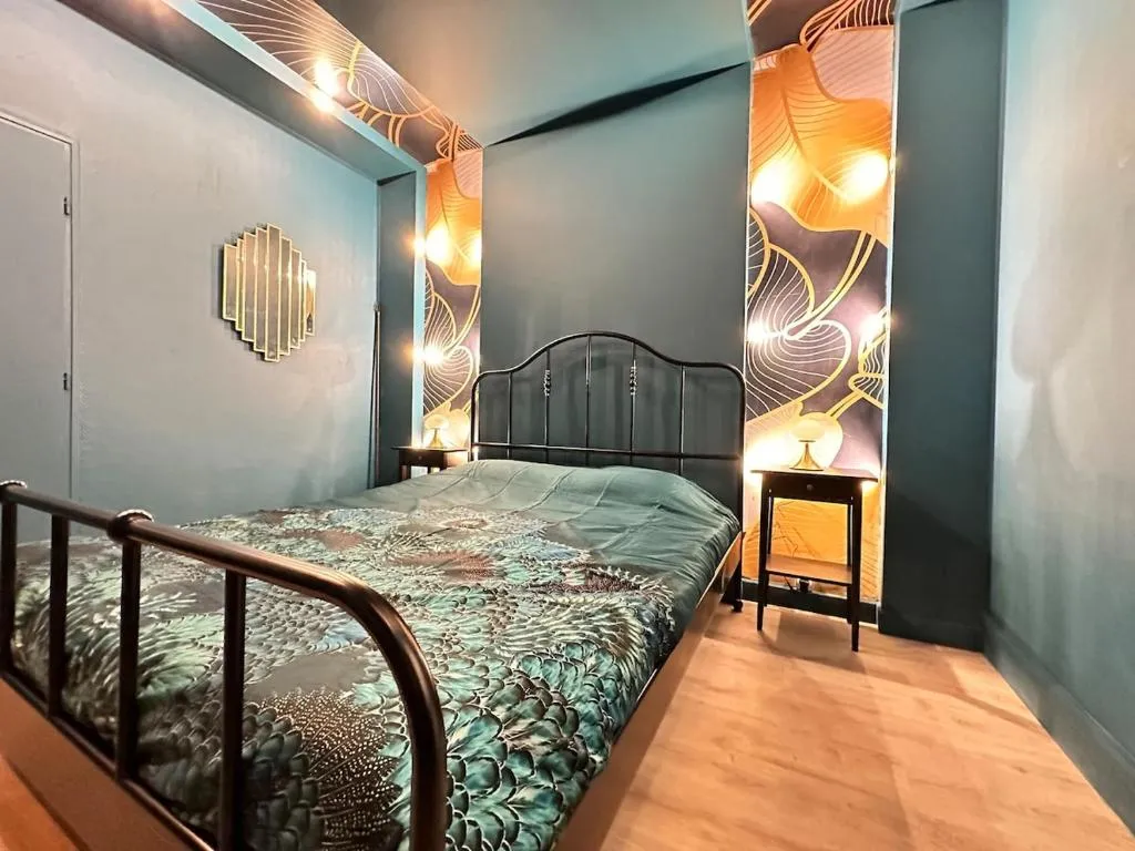 Appartement Gatsby jacuzzi et terrasse, chambre à thème à Reims - photo 2 sur 12