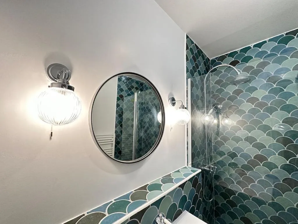 Appartement Gatsby jacuzzi et terrasse, chambre à thème à Reims - photo 3 sur 12