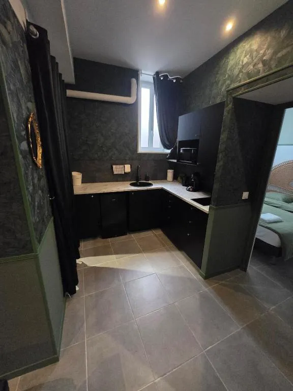 Appartement jacuzzi de l'Opéra, gîte avec spa à Reims - photo 3 sur 12