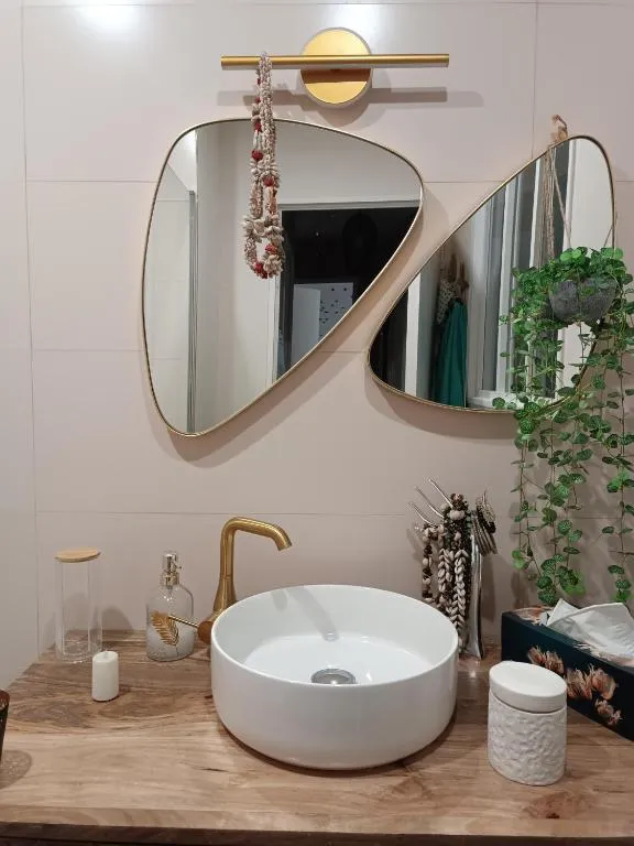 Appartement Jacuzzi de Lattes, gîte avec spa à Lattes - photo 3 sur 12