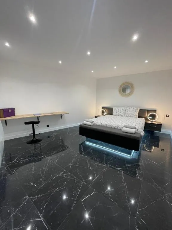 Appartement jacuzzi de Salies, gîte avec spa à Salies-de-Béarn - photo 2 sur 12
