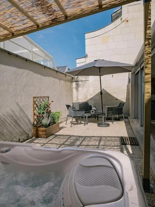 Appartement jacuzzi de Saumur, gîte avec spa à Saumur - photo 2 sur 11