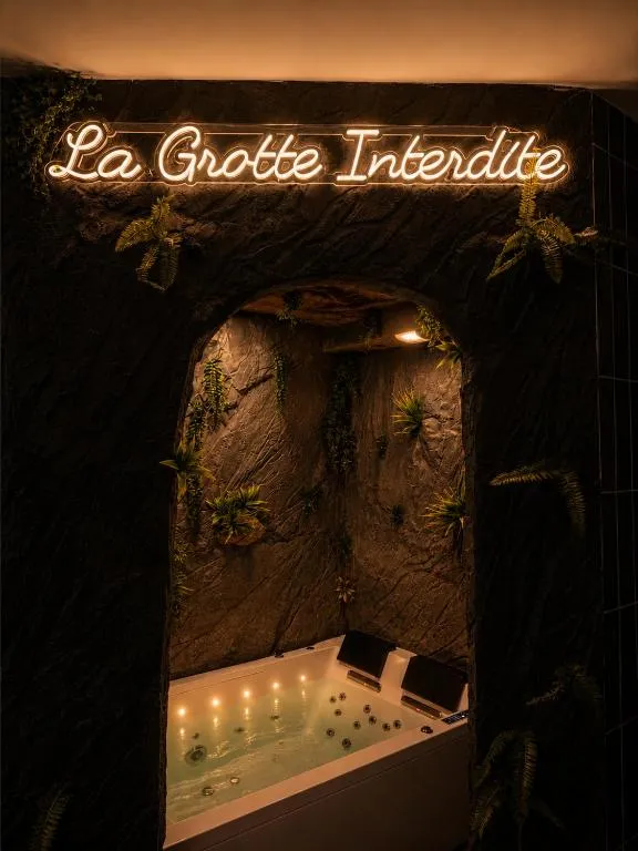 Appartement Jacuzzi de Sotteville, gîte avec spa à Sotteville-lès-Rouen - photo 2 sur 12