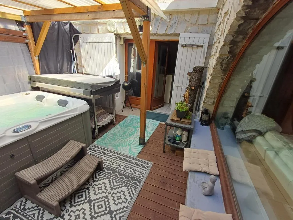 Appartement jacuzzi et parc d'Orange, gîte avec spa à Orange - photo 3 sur 12