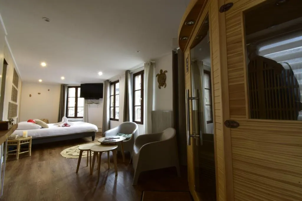 Appartement Love & Zen, gîte avec spa à Verneuil d'Avre et d'Iton - photo 2 sur 11
