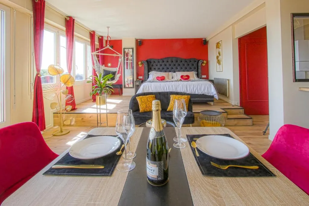 Appartement sauna, balnéo et ciné, gîte avec spa à Le Havre - photo 2 sur 12