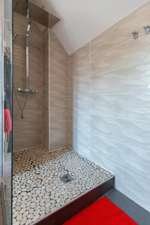 Appartement spa et bar, gîte avec spa à Dijon - photo 3 sur 12