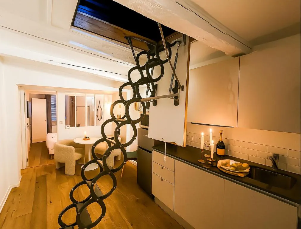 Appartement Spa Porte Sainte-Claire, gîte avec spa à Annecy - photo 3 sur 12