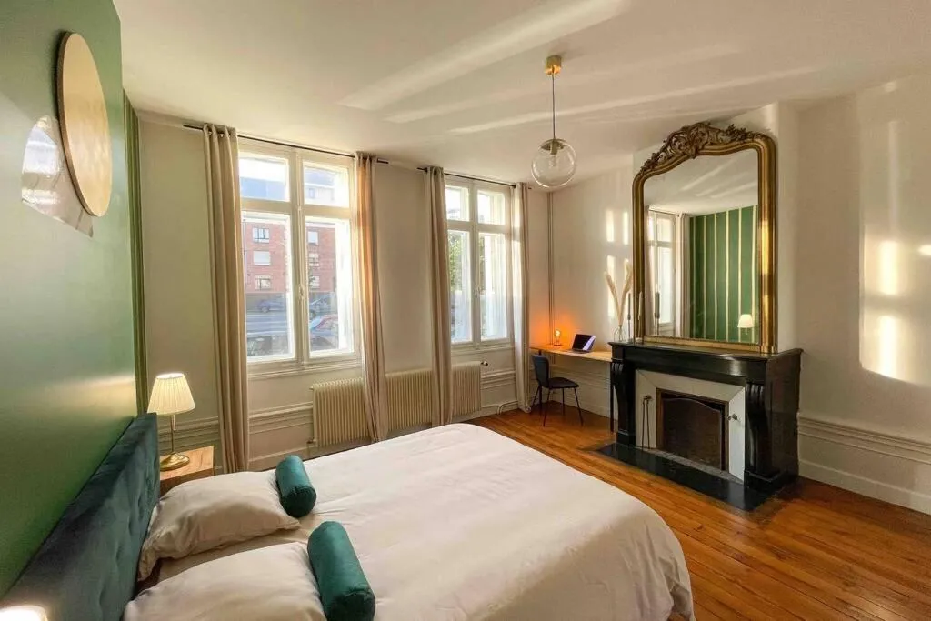 Appartement Spa près de la gare, gîte avec spa à Amiens - photo 2 sur 12