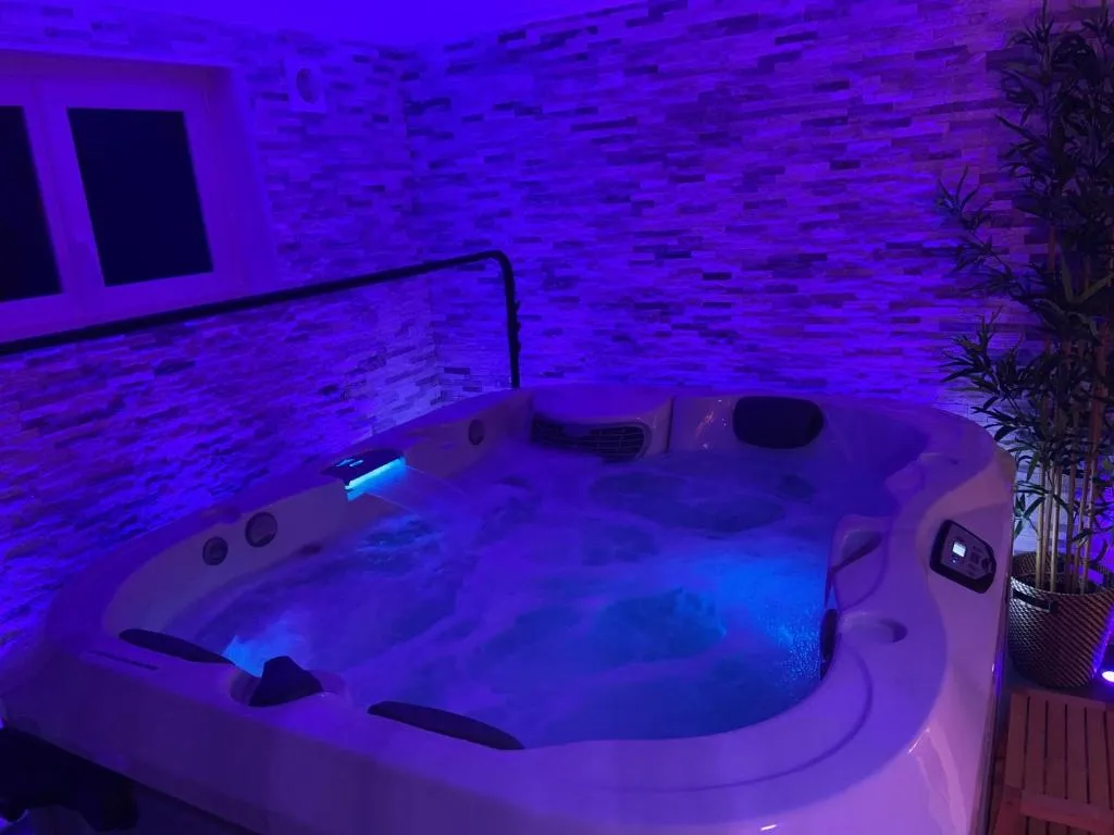Appartement Spa Romance, gîte avec spa à Deuil-la-Barre - photo 3 sur 12