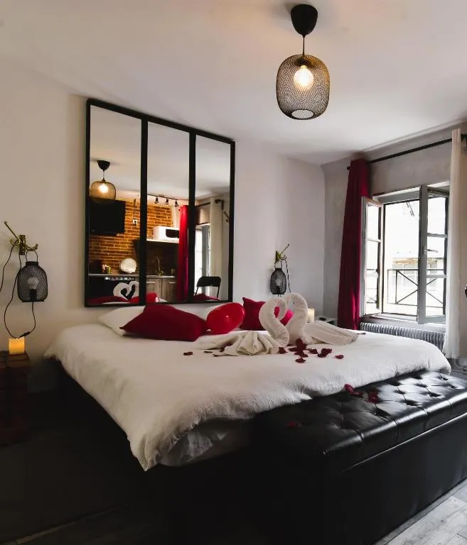 Appartement Urban Love, gîte avec spa à Verneuil d'Avre et d'Iton - photo 2 sur 12