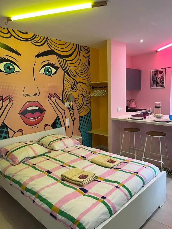Atyp'Home Pop balnéo, gîte avec spa à Bourg-en-Bresse - photo 2 sur 12