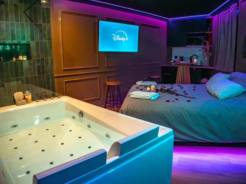 Bahia Suite - Balnéo privée en hypercentre (La Roche-sur-Yon, Vendée)