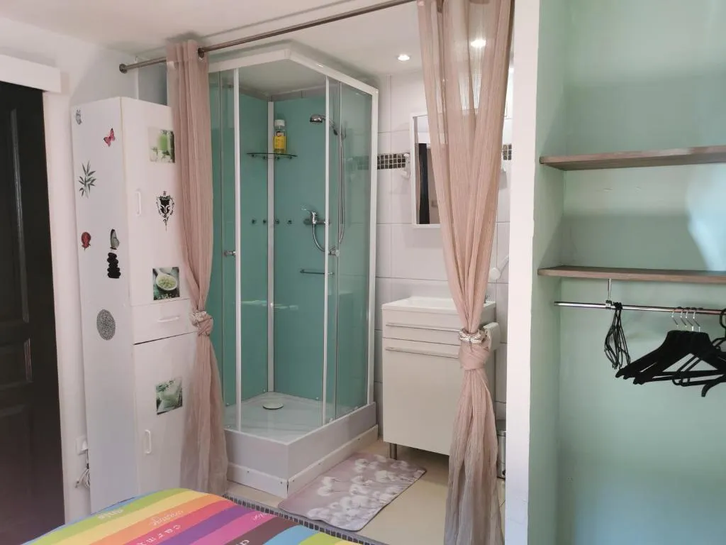 Bas de villa des Pépinières, gîte avec spa à La Seyne-sur-Mer - photo 3 sur 12
