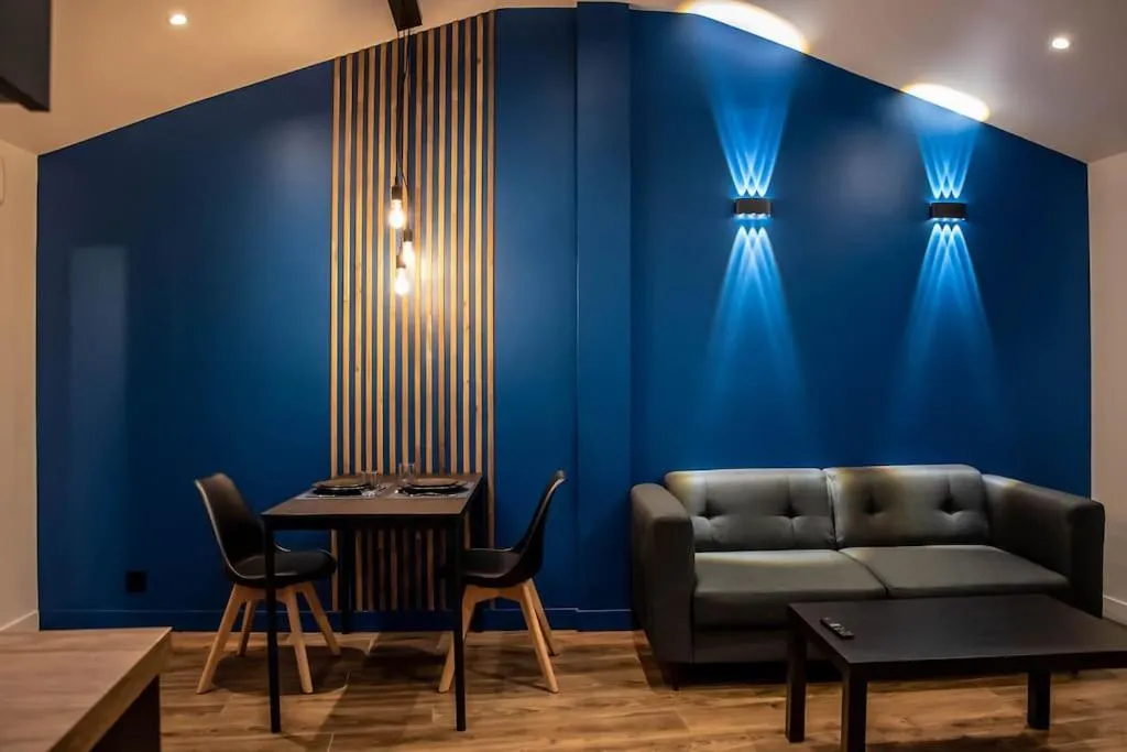 Blue Night - Appartement avec jacuzzi près de la Seine (Corbeil-Essonnes, Essonne)