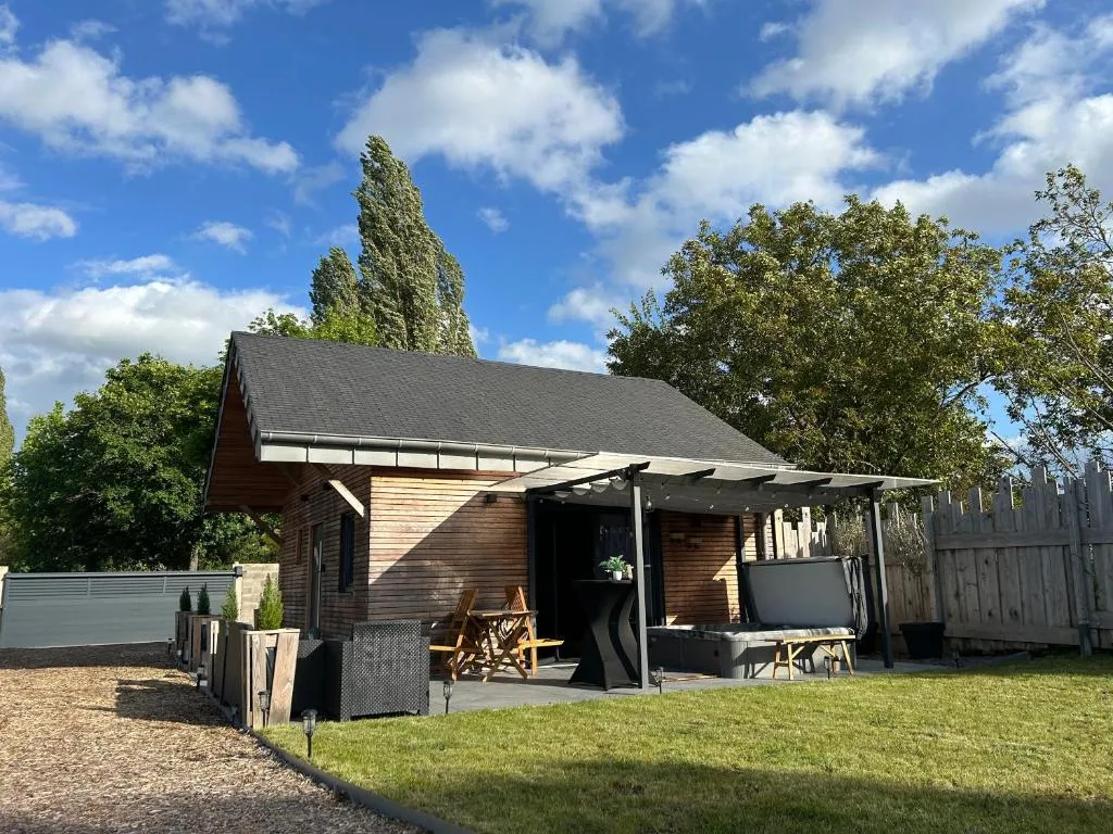 BreakyWell - Appartement balnéo avec vue sur la piscine (Rémelfang, Moselle)