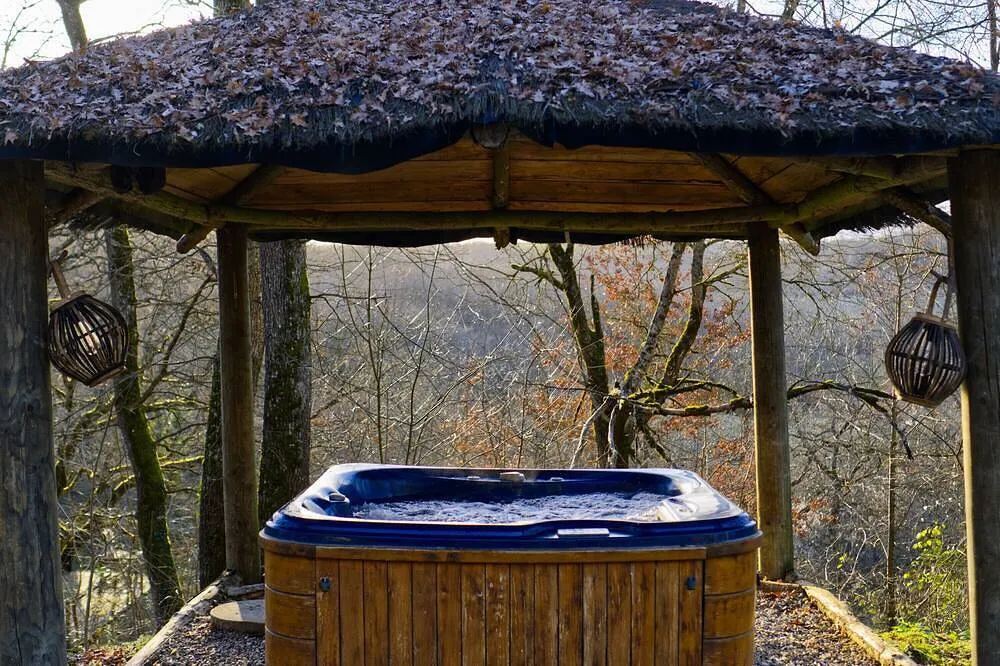 Cabane Amour - cabane dans un chêne avec spa privatif (Brassac, Tarn-et-Garonne)