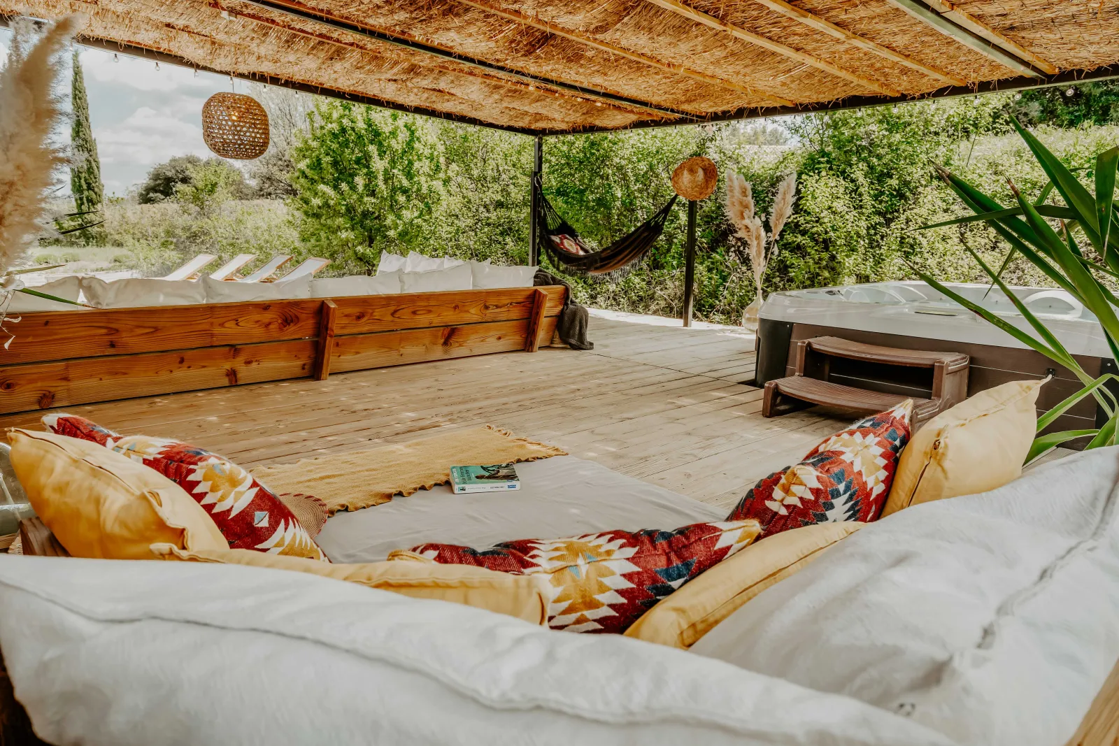 Cabane Bohème Ayana & Spa privatif, hébergement insolite à Saint-Maximin-la-Sainte-Baume - photo 3 sur 12