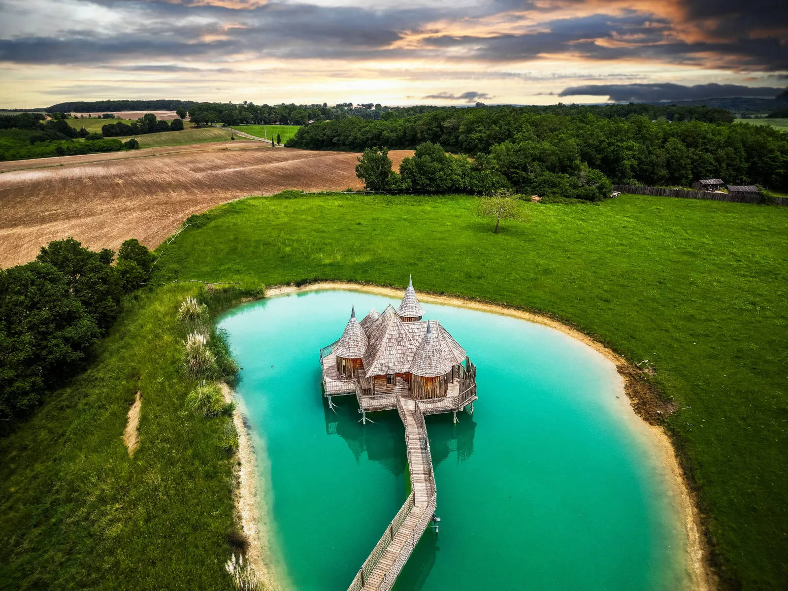 Cabane Château Spa & Sauna Jumilhac - Domaine de Puybeton (Beaumontois-en-Périgord, Dordogne)