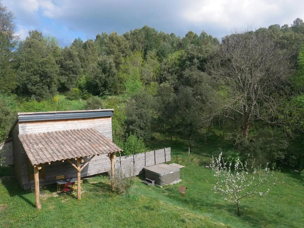 Cabane et spa de Joannas - Sauna et bain à remous sous les étoiles (Joannas, Ardèche)