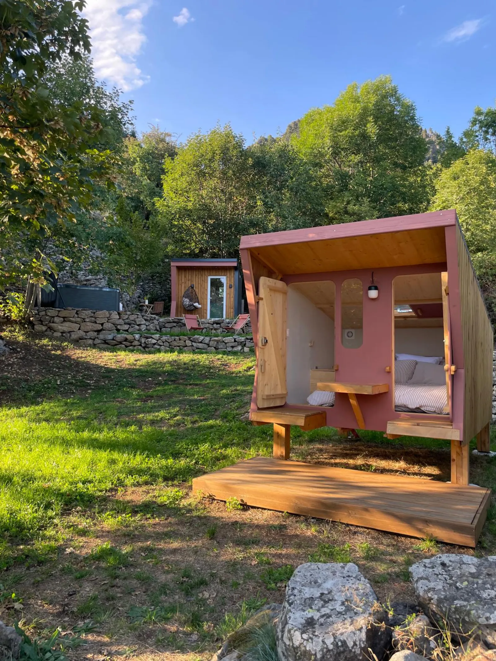 Cabane Là-Haut & Spa, cabane à Borée - photo 2 sur 11