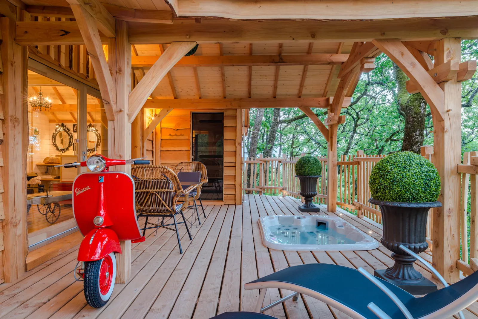 Cabane Spa Dolce Vita Prestige - Cabane dans les arbres avec sauna et jacuzzi privatifs (Clairac, Lot-et-Garonne)