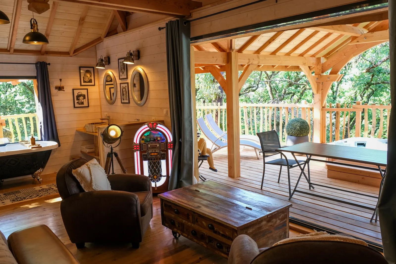 Cabane Spa Vintage Prestige - Cabane perchée avec sauna et jacuzzi (Clairac, Lot-et-Garonne)