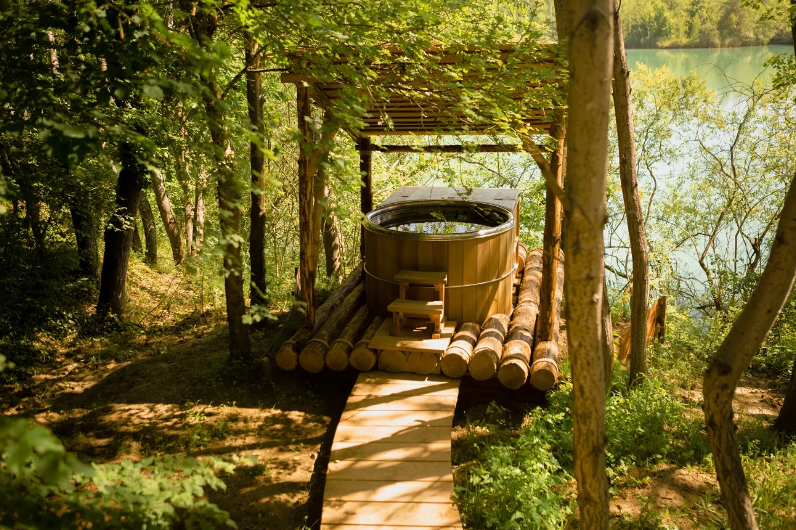 Cabanes Duo Spa les pieds dans l'eau, cabane à Saint-Léger-aux-Bois - photo 2 sur 12