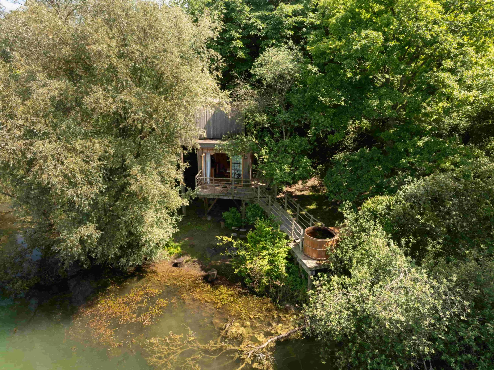Cabanes Duo Spa au Bord de l'Eau - Cabane sur pilotis face aux étangs (Saint-Léger-aux-Bois, Oise)
