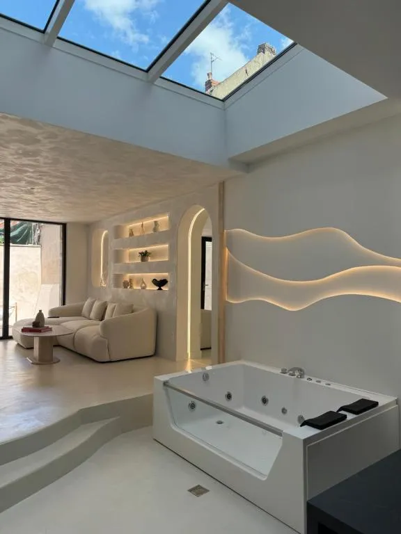 Capsule ciné glisse, gîte avec spa à Roubaix - photo 3 sur 12