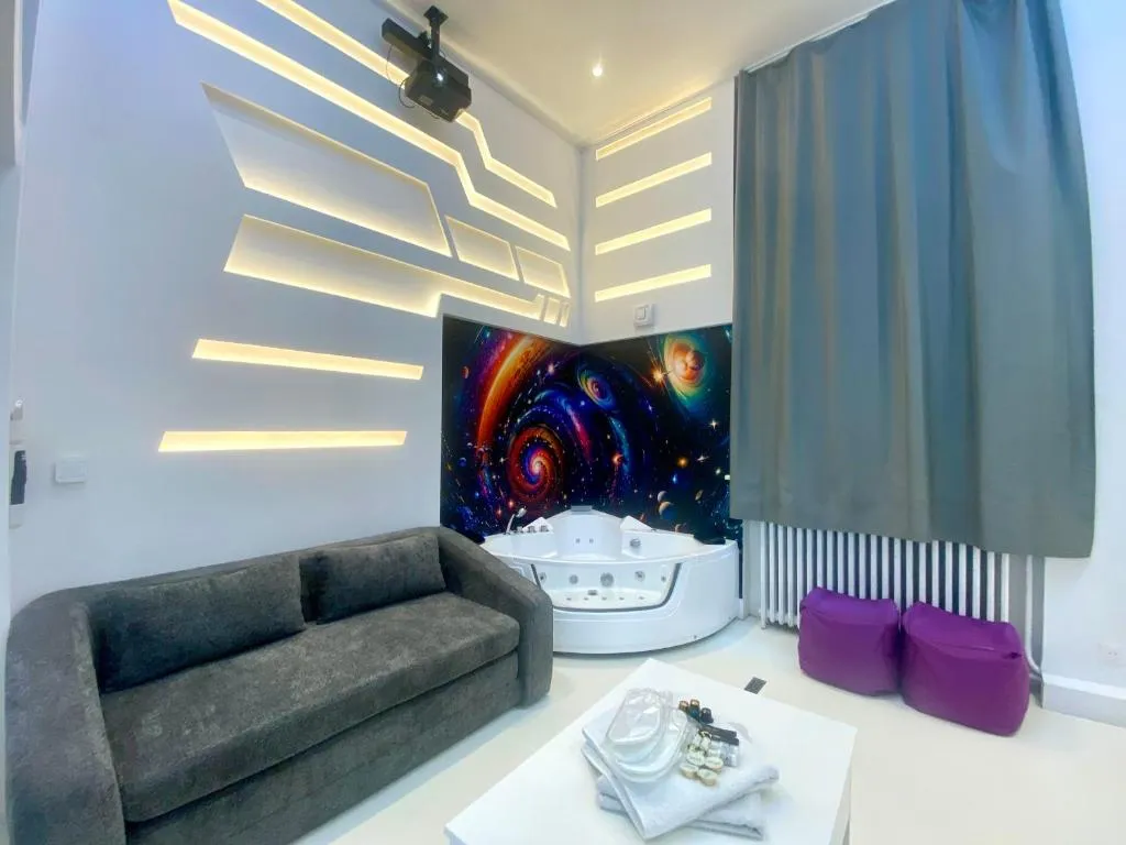 Capsule Espace cinéma, gîte avec spa à Roubaix - photo 2 sur 12