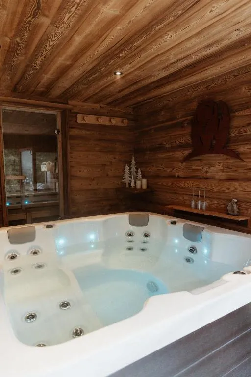 Chalet de l'Ours, gîte avec spa à La Clusaz - photo 3 sur 12