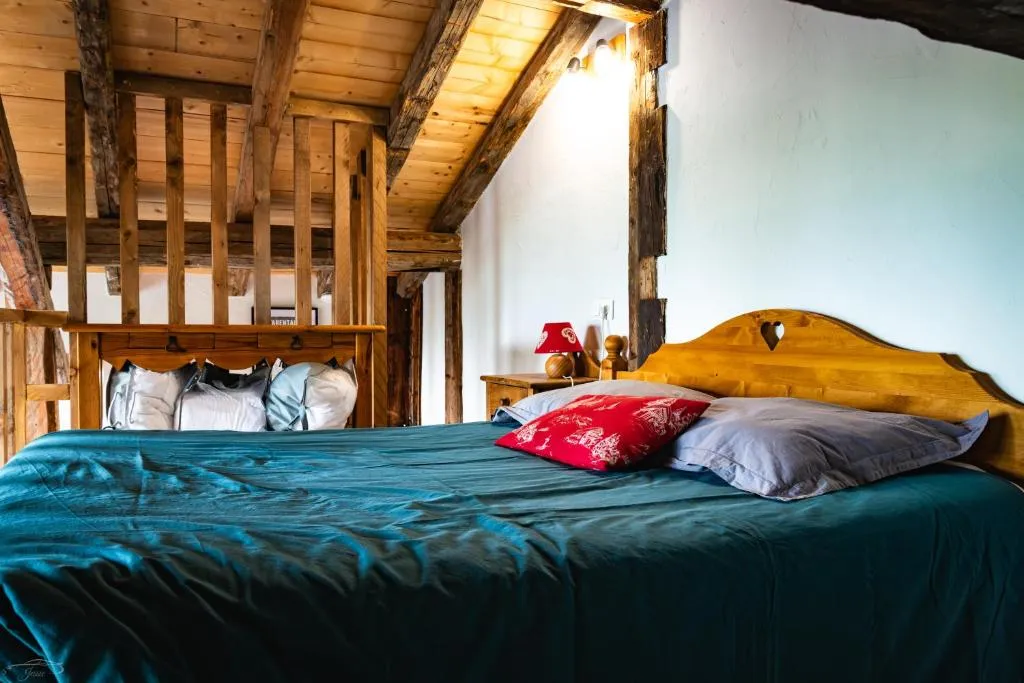 Chalet jacuzzi de Montchavin, gîte avec spa à La Plagne Tarentaise - photo 2 sur 12