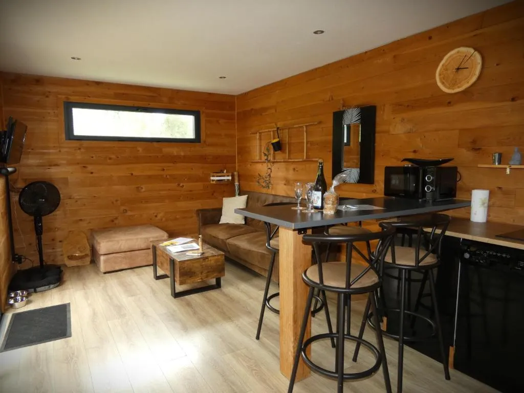 Chalet jacuzzi et cinéma - Maison avec jardin et terrasse (Saint-Coulitz, Finistère)
