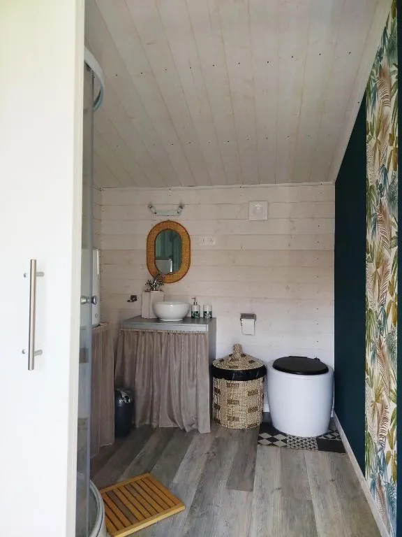 Chalet nature et spa, gîte avec spa à Sainte-Hélène - photo 3 sur 8