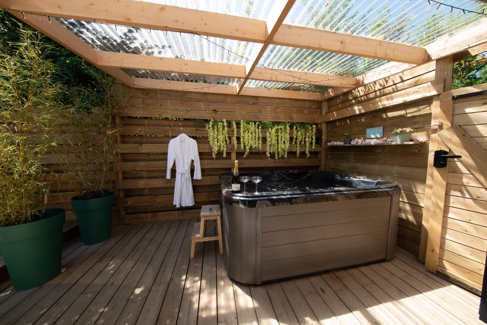 Chalet Nature & Spa - Chalet avec jacuzzi privatif et poêle à bois (Amayé-sur-Orne, Calvados)