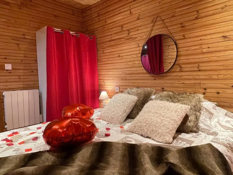Chalet sauna et jacuzzi d'Arthon, gîte avec spa à Arthon - photo 2 sur 11
